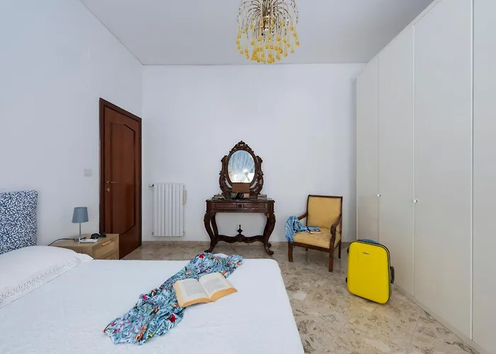 Апартаменты Skyview Paradise House