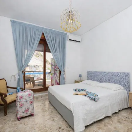 Skyview Paradise House *
